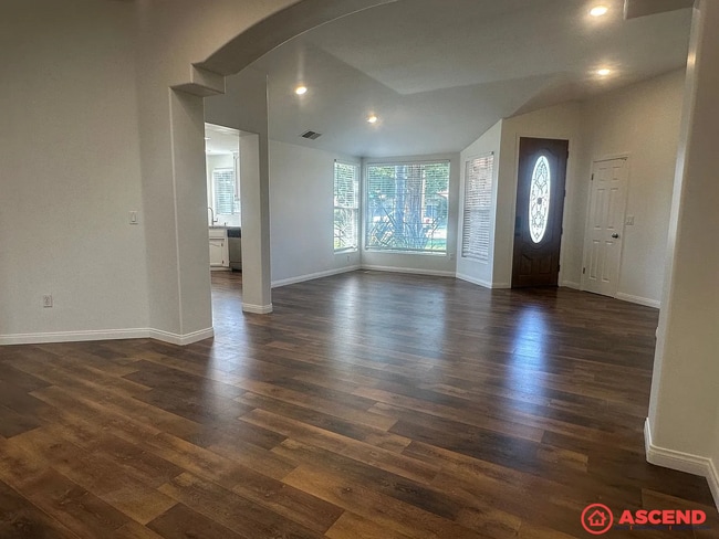 Photo - 10407 Loughton Ave