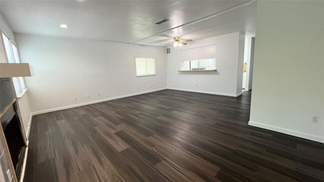 Photo - 3601 N Hills Dr