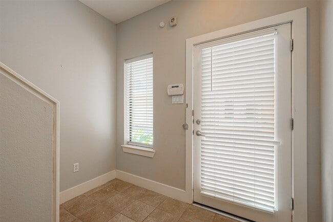 Photo - 4305 Eigel St