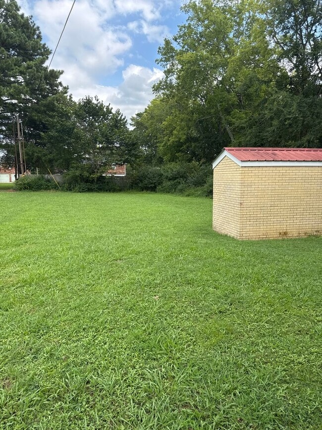 Photo - 523A Dawson Ln