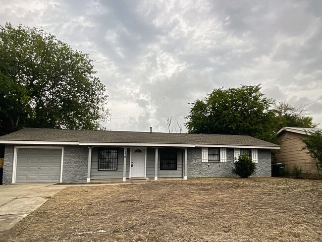 Photo - 179 Shadow Valley Dr
