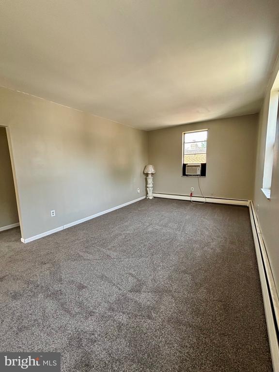 Photo - 1030 Lawrence Ave