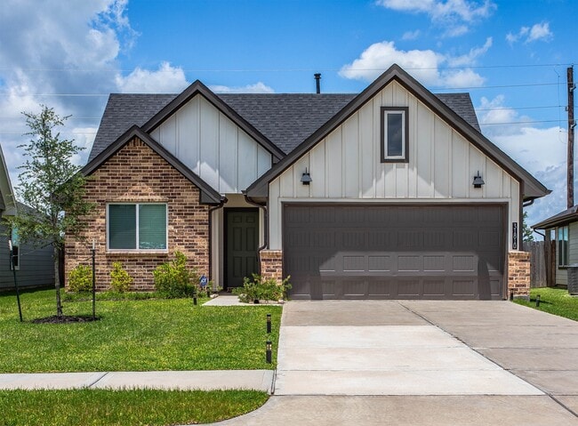 Building Photo - 31810 Whittis Hl Wy Rental