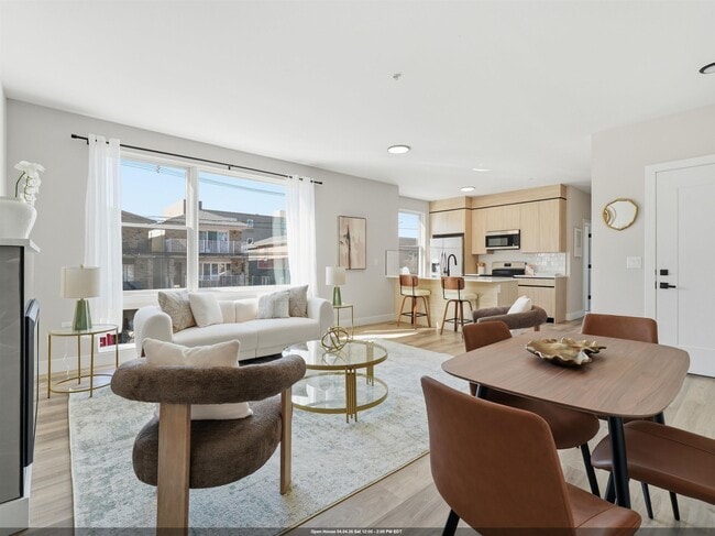 Building Photo - 304 61st St Unit 4A