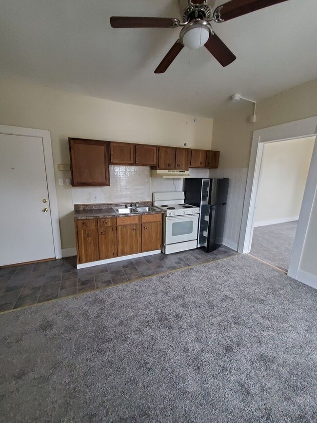 Photo - 19 E State St Apartment Unit #5