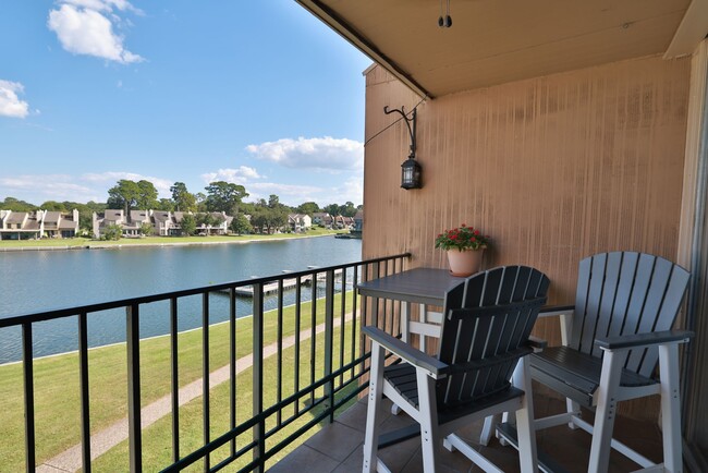 Photo - 12600 Melville Dr
