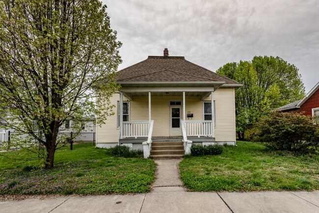 Photo - 210 E 4th St Casa