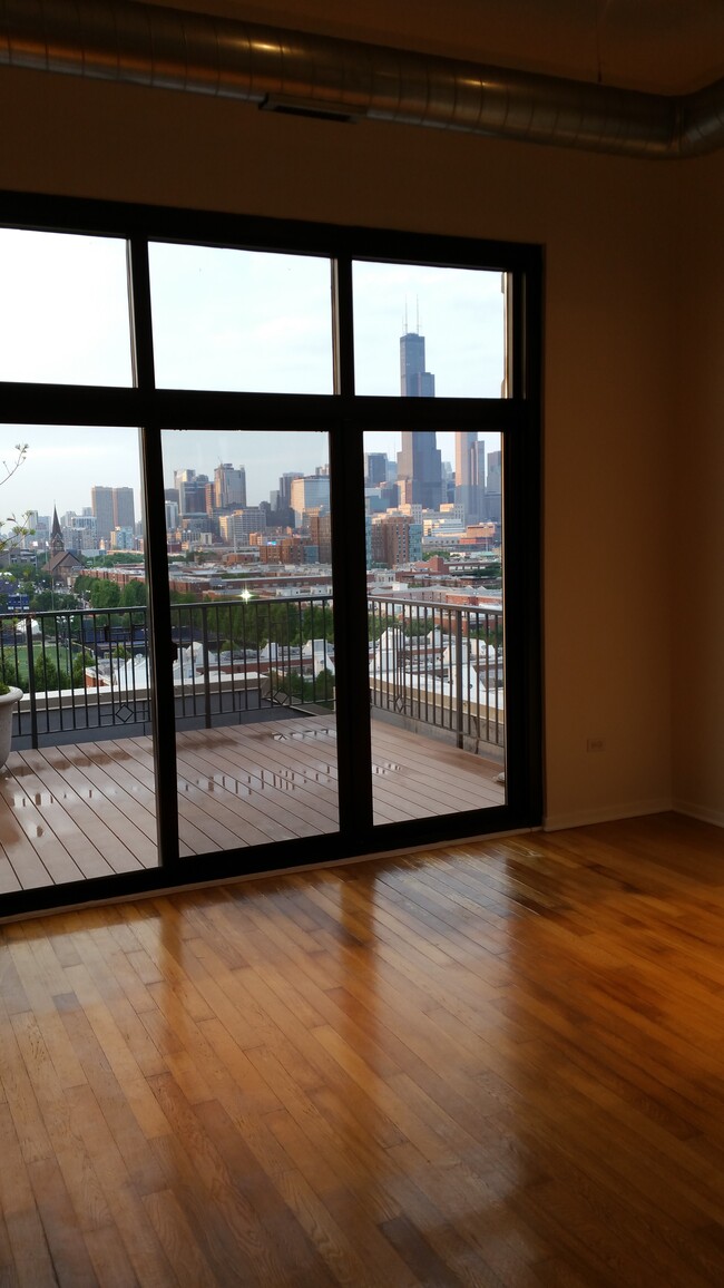 Photo - 1525 Sangamon S St Unit 801