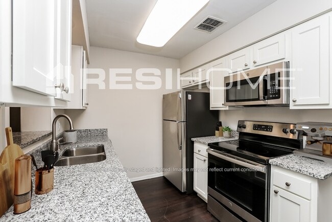Photo - 1407 Sunridge Rd