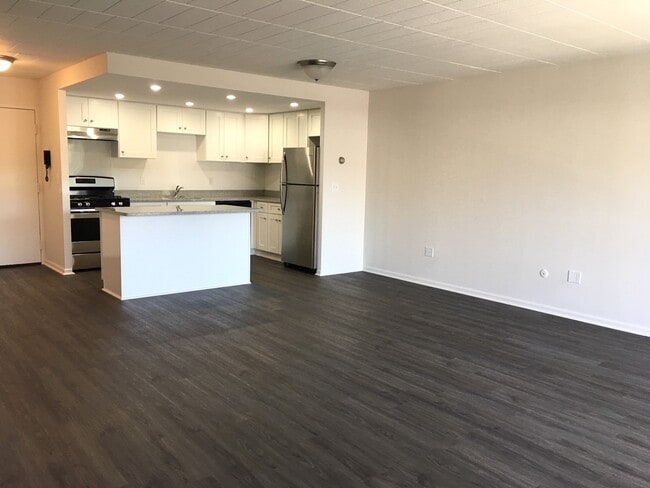 Claybourne Apartments