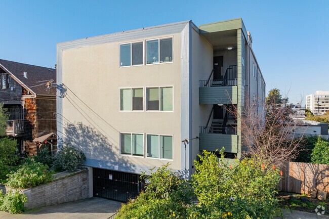 Building - 2610 Regent St.