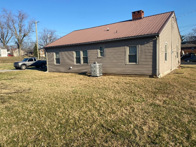 Photo - 200 Boggs Ln