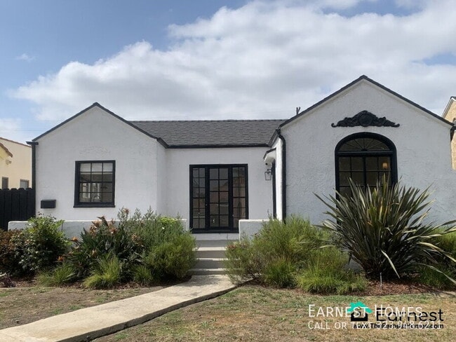 Photo - 2032 W 80th St House