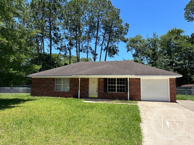 Photo - 1012 Farr Ct