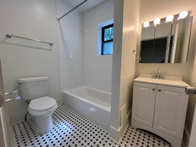 Photo - 213 S Aiken Ave Unit 213 S. Aiken Ave. #2