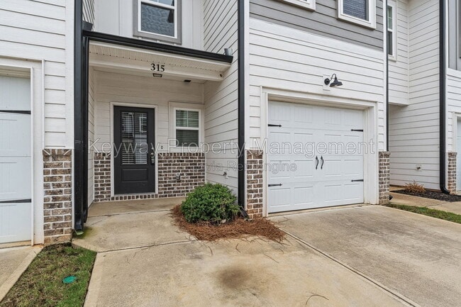 Photo - 315 Sumac Trail
