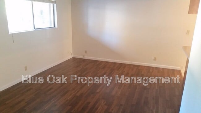 Photo - 985 Salem St Unit #6