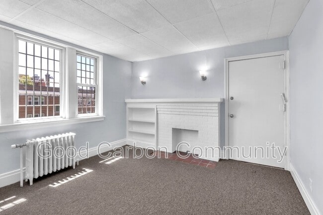 Building Photo - 8 E Depew Ave Unit 5