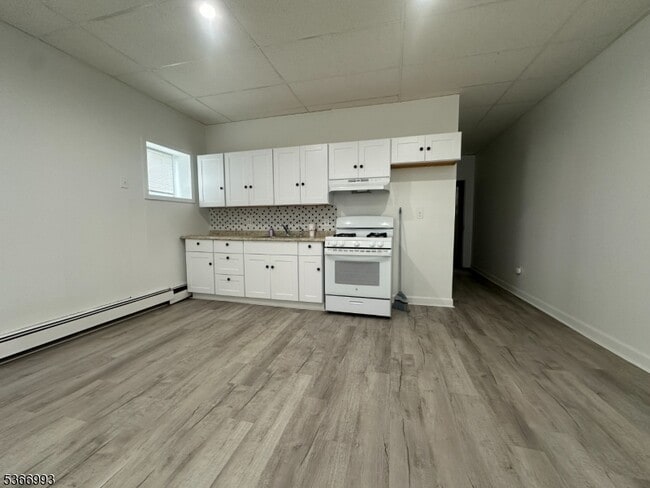 Building Photo - 52 Stuyvesant Ave Unit 52 Rental