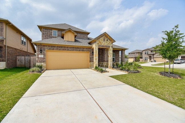 21502 Carbone Ln