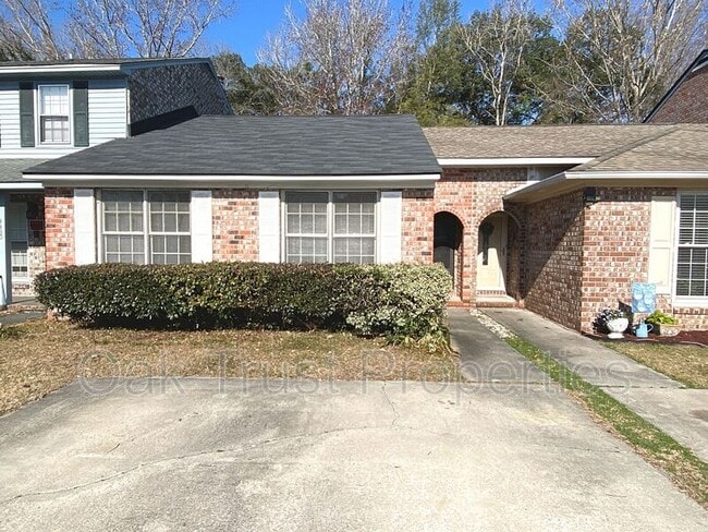 Building Photo - 4428 N Shirley Dr