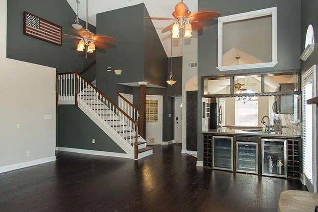 Photo - 1066 Windmill Dr
