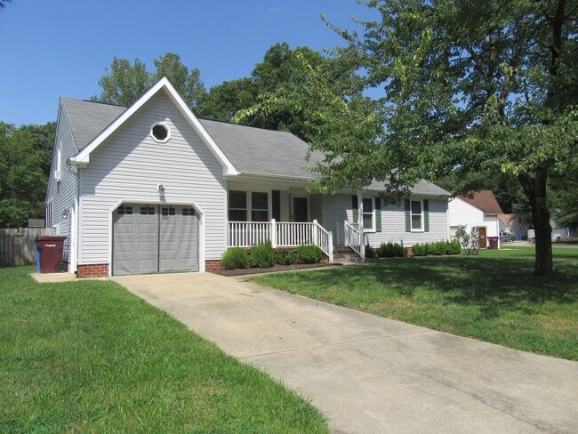 Building Photo - Deep Creek