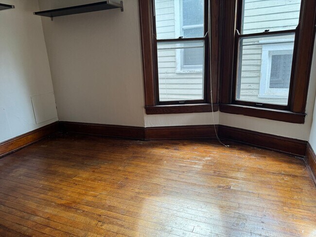215 N Paterson St Unit 213 N Paterson