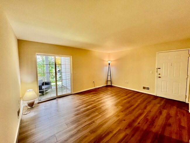 Photo - 926 Juniper Way Unit Condo for rent in Mahwah