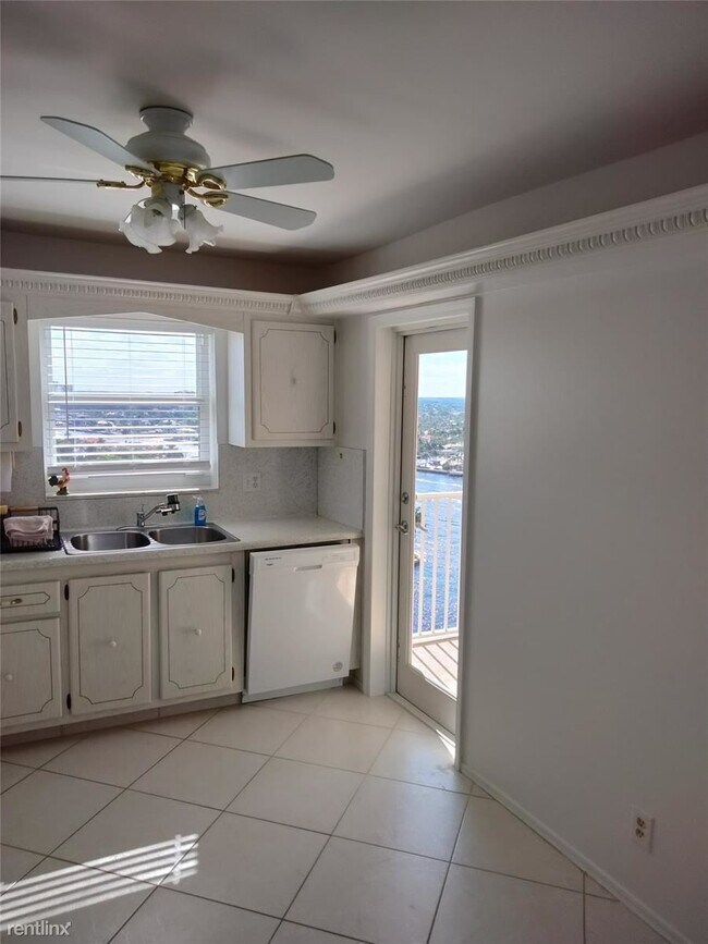 Photo - 2 br, 2 bath Condo - 1200 Hibiscus Ave # PH8 Unidad # PH8