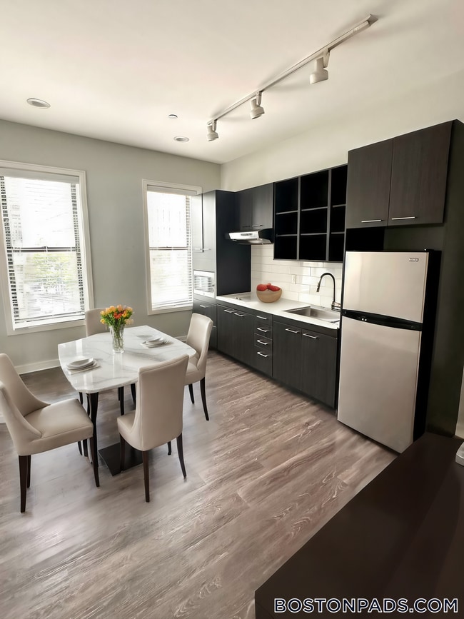 Photo - 82 Franklin St Unit 305