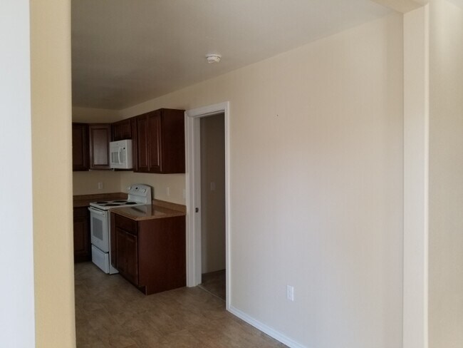 Photo - 419 1st Ave W