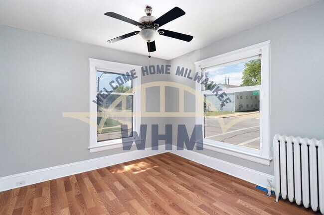 Photo - 2800 N Holton St