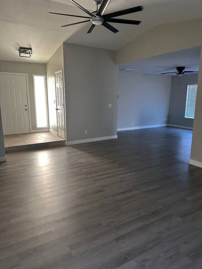 Photo - 3502 W Willow Ave