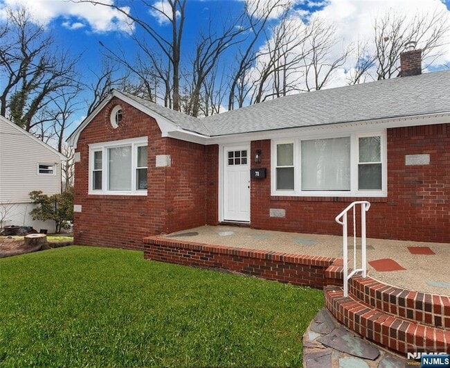 Photo - 76 S Farview Ave House