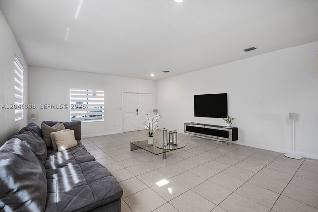 Photo - 21189 SW 127th Ave