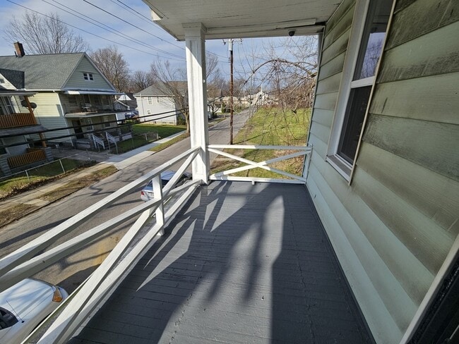 Photo - 8023 Kosciuszko Ave