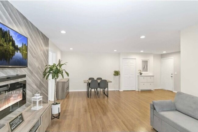 268 N Carter St Unit 201