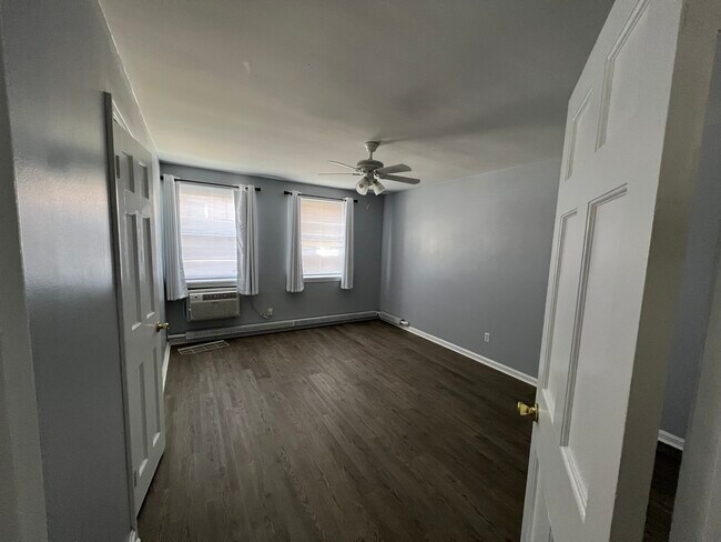 Photo - 13765 Cedar Rd