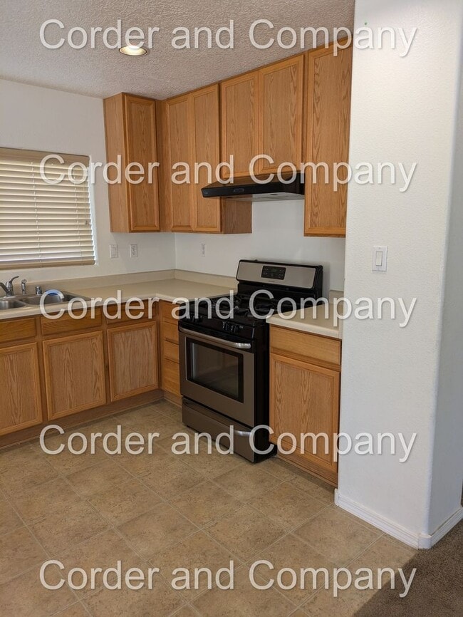 Photo - Spacious 4 Bedroom, 3 Bathroom, 2 Car Gara...