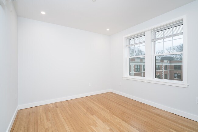 Photo - 27 Forest St