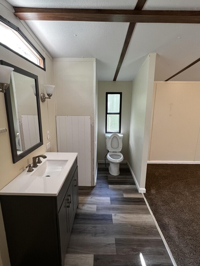 Photo - 1035 Aaron Ln