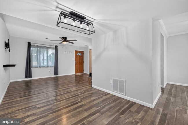 Photo - 8808 Eureka Ln