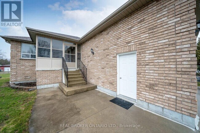 Photo - 1092 Alfred St