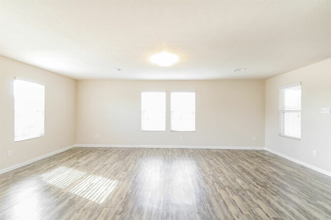 6003 Sunrise Light Ln