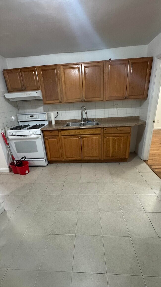 Photo - 89 W 21st St Unit 1