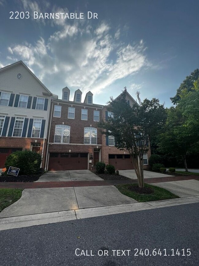 Photo - 2203 Barnstable Dr