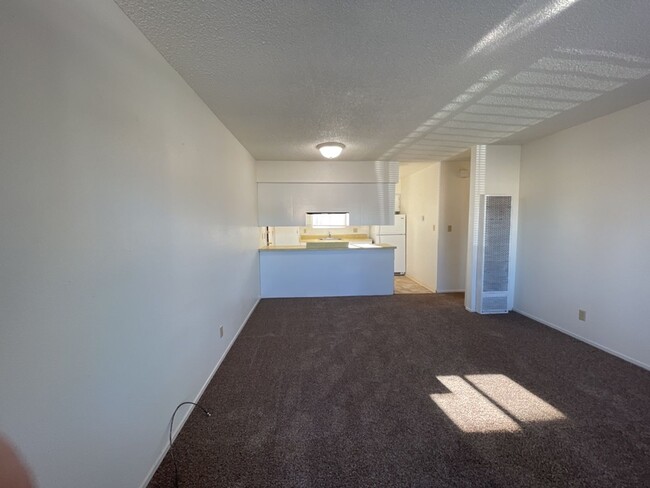 Photo - 520-550 Summer [PRM: Marlene] (4) Unit 540 Summer [PRM: Marlene]