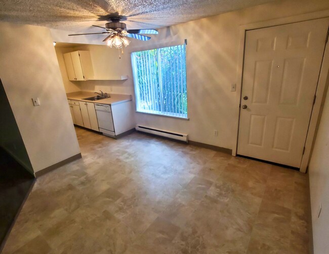 Photo - 445 Senate St NW