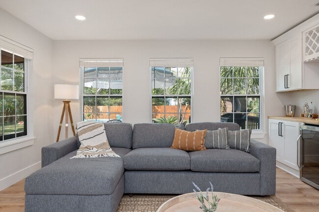 Building Photo - 111 Patton Dr NE Unit SI ID1502072P